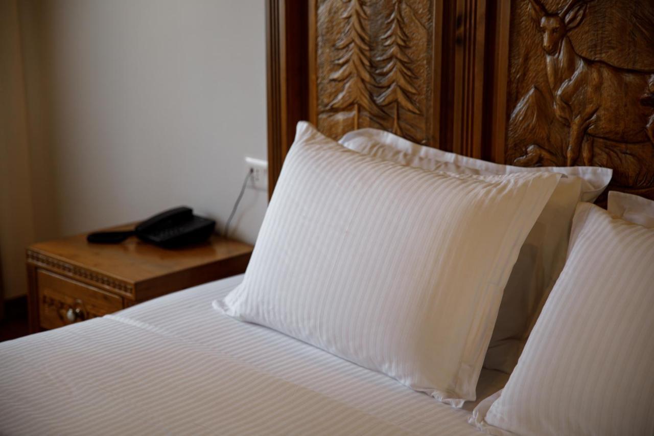 Rose Garden Hotel Gjirokaster Exterior photo