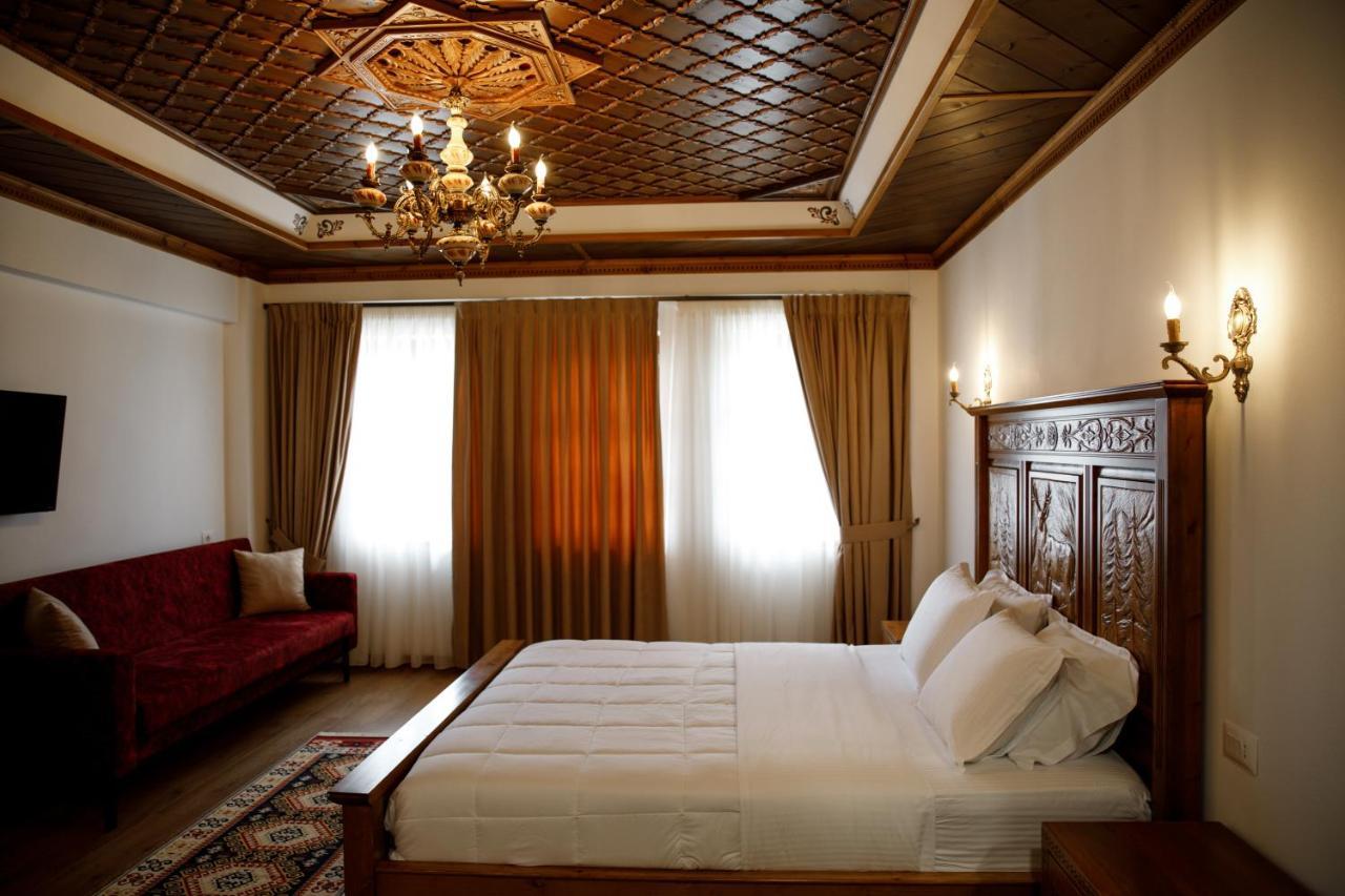 Rose Garden Hotel Gjirokaster Exterior photo