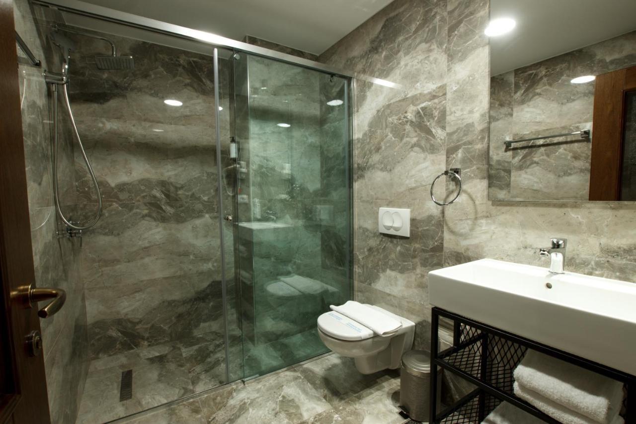 Rose Garden Hotel Gjirokaster Exterior photo